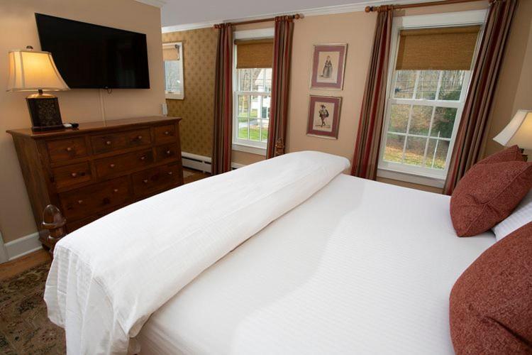 The Dorset Inn Экстерьер фото