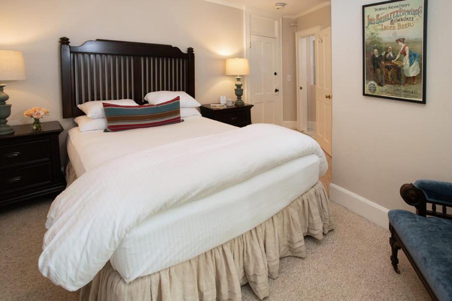 The Dorset Inn Экстерьер фото